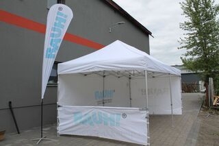 Beach flags and pop up tent